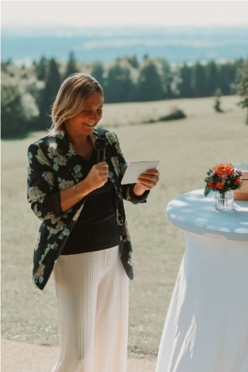 Leonie als Traurednerin